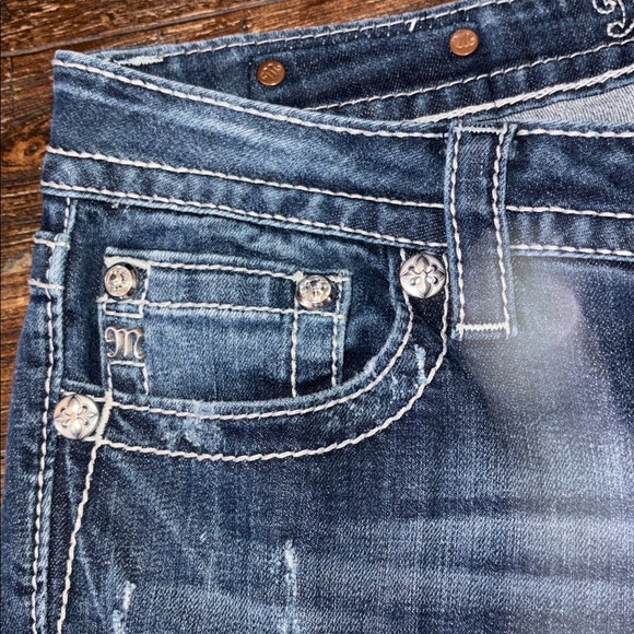 Miss Me Signature Slim Boot Jeans Size 30 Distressed Embroidered Studded - Picture 5 of 10